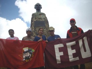 Kubanische Studenten fordern auf dem Pico Turquino, 1974 m, dem höchsten Berg Kubas, die Freiheit der Cuban Five