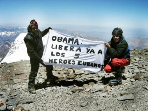 Argentinische Aktivisten auf dem mit 6962 m höchsten Berg Amerikas, dem Aconcagua